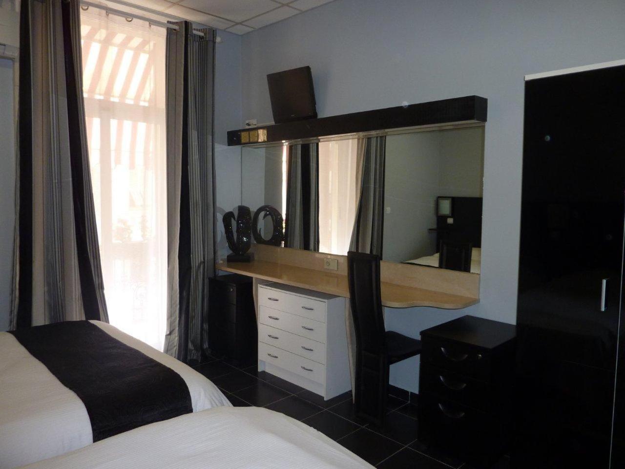 Hotel Villa Boeri Босолей Экстерьер фото